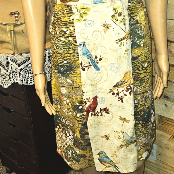 Matrushka Construction contrasting pattern front pleat dress - Picture 2 of 6